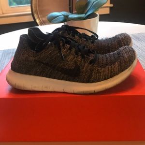 NIKE free RN flyknit